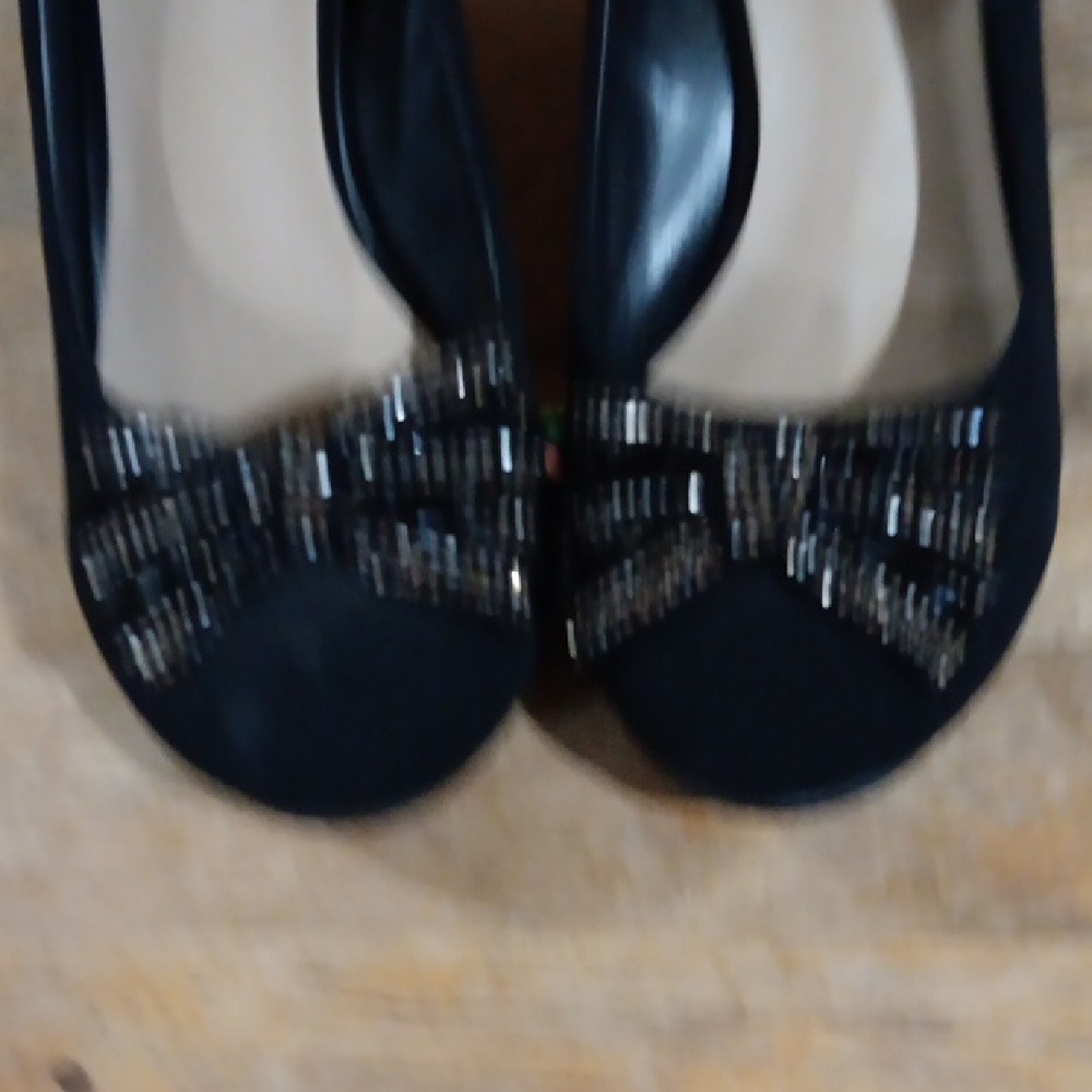 Madeline Stuart Black Wedges with Beaded Bow - Picture 9 of 12